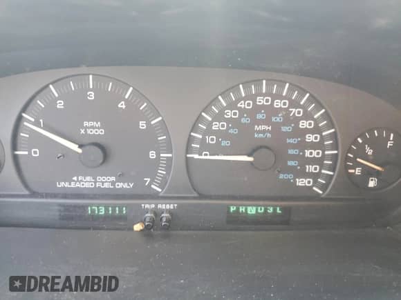 2000 Dodge Caravan SE z VIN 2B4GP45R0YR850038, wystawiony jako Copart lot #82138045 z przebiegiem 173 111 mil mil oraz Czysty tytuł • Clean title. Historia ofert i sprzedaży dostępna na DreamBid. Obrazek 9.