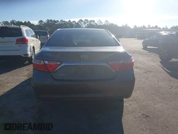 2015 Toyota Camry SE z VIN 4T1BF1FKXFU498713, wystawiony jako IAAI lot #43491138 z przebiegiem 211 840 mil mil oraz . Historia ofert i sprzedaży dostępna na DreamBid. Obrazek 16.