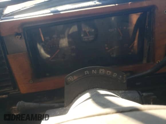 1992 Chevrolet Chevy Van с VIN 1GBEG25KXN7108510, выставлен на аукционе Copart как лот 75838154 с пробегом 232 041 миль миль и Списание • Salvage title. История ставок и продаж доступна на DreamBid. Изображение 9.