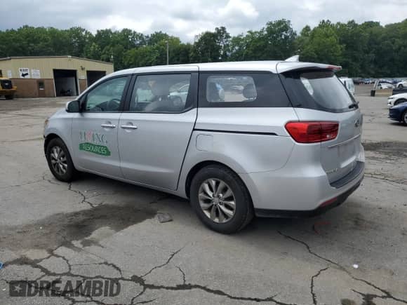 2020 Kia Sedona L with VIN KNDMA5C19L6654884, listed as a Copart auction lot 67382795 with 105,407 mi miles and Salvage title. Bid and sale history available at DreamBid. Image 2.