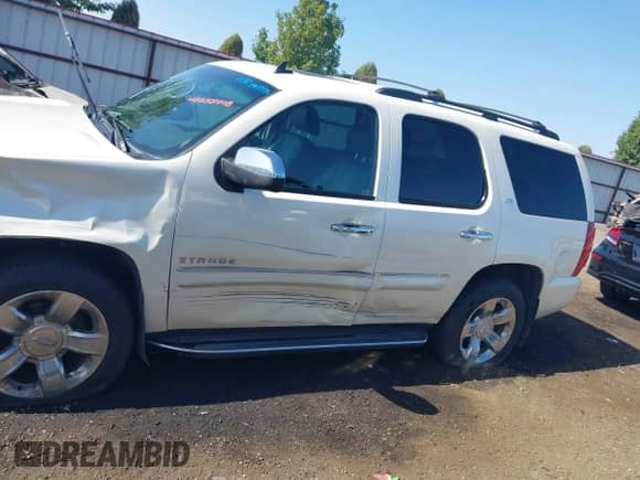 2008 Chevrolet Tahoe 3LT с VIN 1GNFK13008R270351, выставлен на аукционе IAAI как лот 43255718 с пробегом 125 995 миль миль и . История ставок и продаж доступна на DreamBid. Изображение 15.