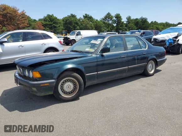 1994 BMW 7 Series с VIN WBAGD4321RDE65285, выставлен на аукционе Copart как лот 63409004 с пробегом Не указан миль и Чистый • Clean title. История ставок и продаж доступна на DreamBid. Изображение 1.