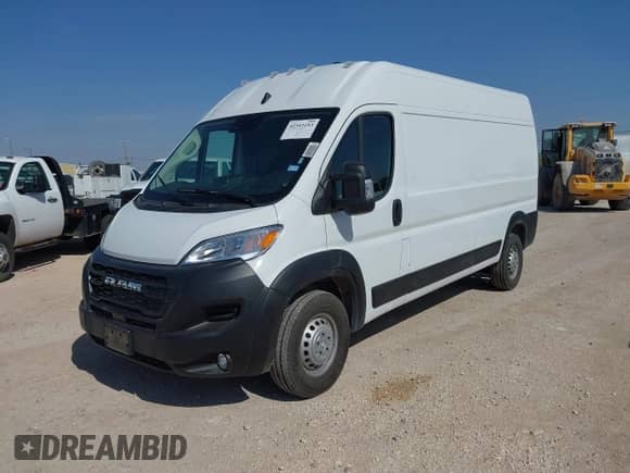2025 Ram ProMaster Cargo Tradesman z VIN 3C6MRVHG6SE546311, wystawiony jako IAAI lot #42392193 z przebiegiem 1 568 mil mil oraz . Historia ofert i sprzedaży dostępna na DreamBid. Obrazek 2.
