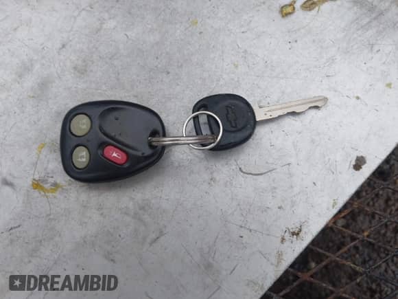 2005 Chevrolet Suburban Z71 z VIN 3GNFK16Z45G127697, wystawiony jako IAAI lot #41971382 z przebiegiem 270 655 mil mil oraz . Historia ofert i sprzedaży dostępna na DreamBid. Obrazek 11.