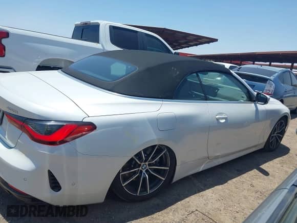 2025 BMW 4 Series 430i with VIN WBA33DB09SCT63436, listed as a IAAI auction lot 42456299 with 9,746 mi miles and . Bid and sale history available at DreamBid. Image 13.