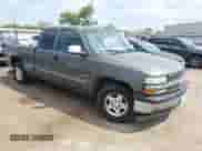 2002 Chevrolet Silverado 1500 LS z VIN 2GCEC19T921110469, wystawiony jako IAAI lot #39912012 z przebiegiem 288 705 mil mil oraz . Historia ofert i sprzedaży dostępna na DreamBid. Obrazek 1.