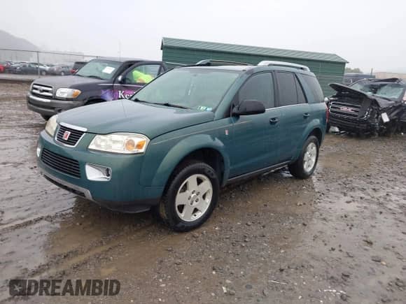 2007 Saturn VUE V6 z VIN 5GZCZ53407S833311, wystawiony jako IAAI lot #43266766 z przebiegiem Nie podano mil oraz . Historia ofert i sprzedaży dostępna na DreamBid. Obrazek 2.