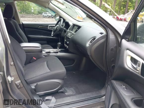 2020 Nissan Pathfinder SV with VIN 5N1DR2BN9LC595733, listed as a IAAI auction lot 42523013 with 180,328 mi miles and . Bid and sale history available at DreamBid. Image 5.