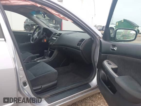 2005 Honda Accord EX with VIN 1HGCM56735A011869, listed as a IAAI auction lot 43001192 with 160,957 mi miles and . Bid and sale history available at DreamBid. Image 5.