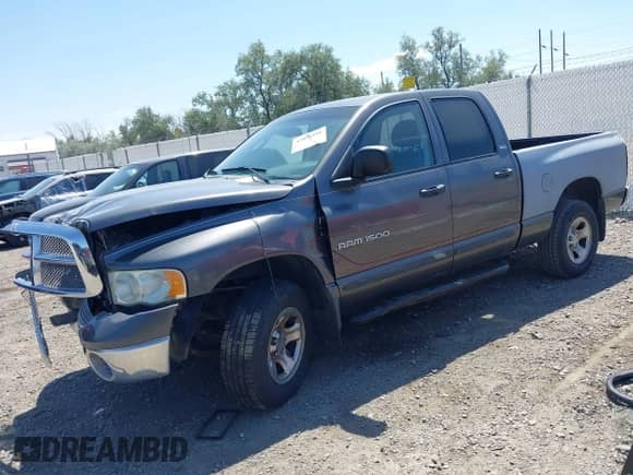 2002 Dodge 1500 z VIN 3D7HU18ZX2G195125, wystawiony jako IAAI lot #42888990 z przebiegiem 117 297 mil mil oraz . Historia ofert i sprzedaży dostępna na DreamBid. Obrazek 2.