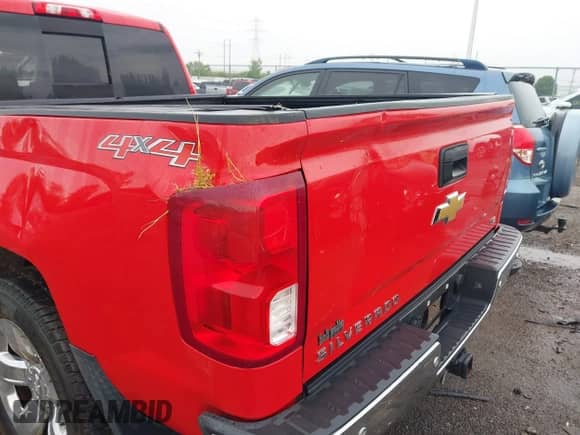 2017 Chevrolet Silverado 1500 LTZ with VIN 3GCUKSEC6HG253910, listed as a IAAI auction lot 42173244 with 107,438 mi miles and . Bid and sale history available at DreamBid. Image 15.