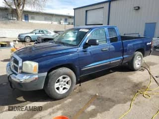 2005 Dodge Dakota SLT with VIN 1D7HW42K55S161744, listed as a Copart auction lot 50417075 with 222,440 mi miles and Salvage title. Bid and sale history available at DreamBid. Image 1.
