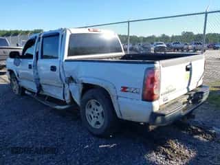 2006 Chevrolet Silverado 1500 LT3 с VIN 2GCEK13T561104802, выставлен на аукционе IAAI как лот 43438625 с пробегом 317 935 миль миль и . История ставок и продаж доступна на DreamBid. Изображение 3.