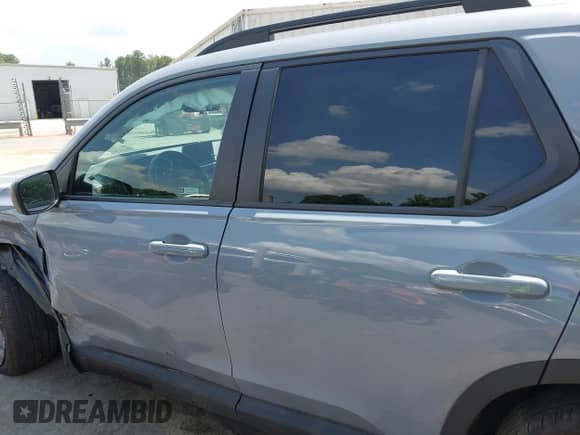 2023 Honda Pilot Sport z VIN 5FNYG1H31PB052865, wystawiony jako IAAI lot #42503668 z przebiegiem 23 349 mil mil oraz . Historia ofert i sprzedaży dostępna na DreamBid. Obrazek 14.