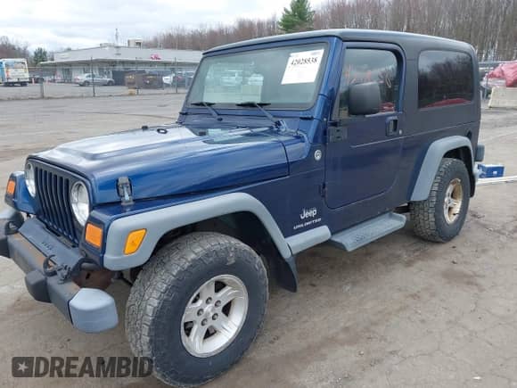 2005 Jeep Wrangler with VIN 1J4FA44585P364417, listed as a IAAI auction lot 42028538 with 206,545 mi miles and . Bid and sale history available at DreamBid. Image 2.