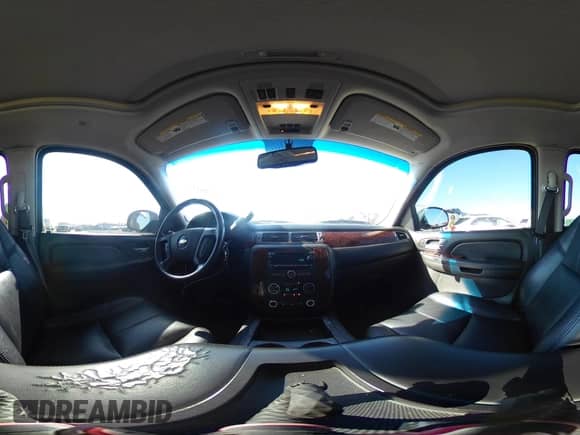 2009 Chevrolet Tahoe 2LT with VIN 1GNFK23079R260424, listed as a IAAI auction lot 43026277 with 253,109 mi miles and . Bid and sale history available at DreamBid. Image 18.