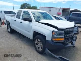 2019 Chevrolet Silverado 1500 Work Truck z VIN 2GCRCNEC9K1127173, wystawiony jako IAAI lot #42260894 z przebiegiem 94 711 mil mil oraz . Historia ofert i sprzedaży dostępna na DreamBid. Obrazek 1.