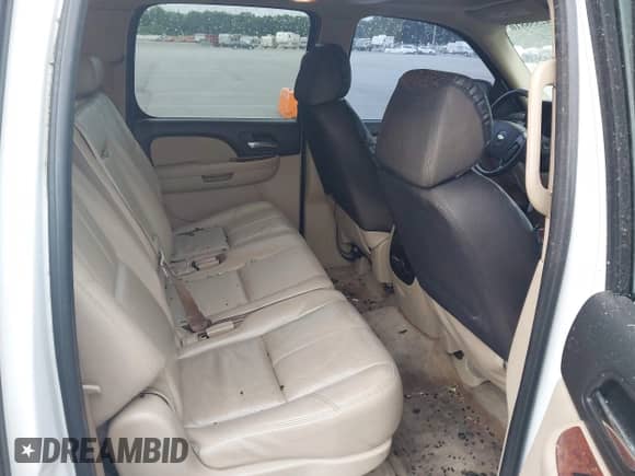 2008 Chevrolet Suburban LTZ с VIN 3GNFK16Y68G177903, выставлен на аукционе IAAI как лот 42358810 с пробегом 261 322 миль миль и . История ставок и продаж доступна на DreamBid. Изображение 8.