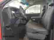 2004 Dodge 1500 ST z VIN 1D7HA16N74J281468, wystawiony jako Copart lot #63910985 z przebiegiem Nie podano mil oraz Czysty tytuł • Clean title. Historia ofert i sprzedaży dostępna na DreamBid. Obrazek 7.