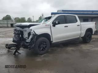 2024 Chevrolet Silverado 1500 LT Trail Boss with VIN 3GCUDFED3RG150598, listed as a Copart auction lot 69652935 with 18,311 mi miles and Salvage title. Bid and sale history available at DreamBid. Image 1.