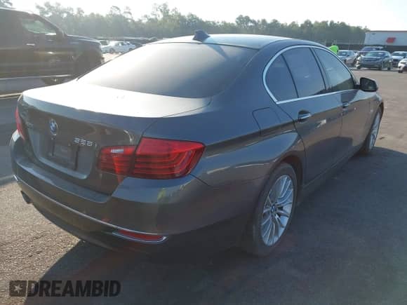 2015 BMW 5 Series 528i xDrive with VIN WBA5A7C5XFD622879, listed as a IAAI auction lot 43270322 with 129,363 mi miles and . Bid and sale history available at DreamBid. Image 4.