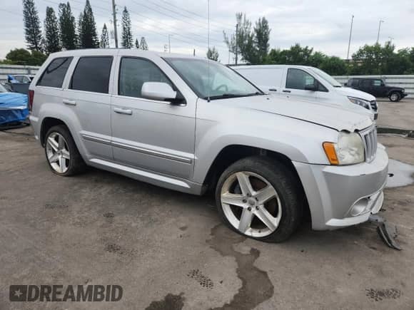 2007 Jeep Grand Cherokee SRT-8 с VIN 1J8HR78367C575284, выставлен на аукционе Copart как лот 81073685 с пробегом Не указан миль и Чистый • Clean title. История ставок и продаж доступна на DreamBid. Изображение 4.