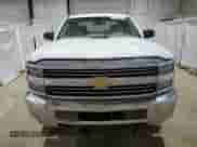 2017 Chevrolet Silverado 2500HD Work Truck z VIN 1GC1KUEG5HF208671, wystawiony jako Copart lot #47003185 z przebiegiem 249 118 mil mil oraz Szkoda całkowita • Salvage title. Historia ofert i sprzedaży dostępna na DreamBid. Obrazek 5.