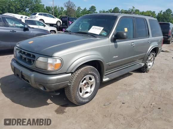 2000 Ford Explorer with VIN 1FMZU75E6YZB71590, listed as a IAAI auction lot 42757239 with 122,876 mi miles and . Bid and sale history available at DreamBid. Image 2.