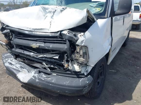 2000 Chevrolet Express с VIN 1GCGG25R7Y1274024, выставлен на аукционе IAAI как лот 42052774 с пробегом Не указан миль и . История ставок и продаж доступна на DreamBid. Изображение 6.