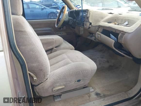 1995 GMC Sierra 1500 с VIN 2GTEC19K8S1530957, выставлен на аукционе IAAI как лот 42994210 с пробегом 224 762 миль миль и . История ставок и продаж доступна на DreamBid. Изображение 5.
