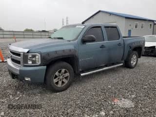 2007 Chevrolet Silverado 1500 Work Truck with VIN 2GCEK13C471671942, listed as a Copart auction lot 55972325 with 198,359 mi miles and Salvage title. Bid and sale history available at DreamBid. Image 1.