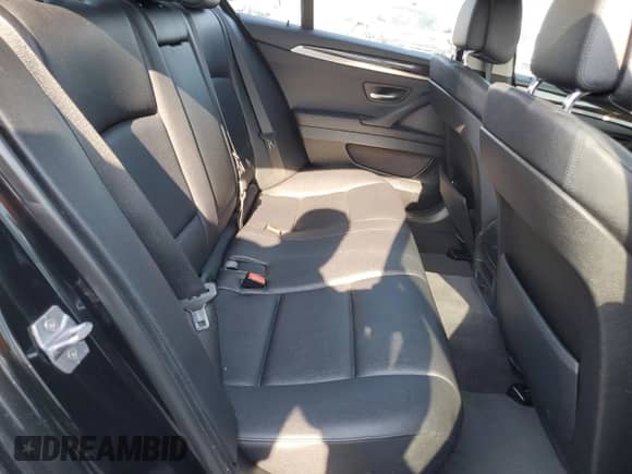 2013 BMW 5 Series 528i xDrive z VIN WBAXH5C51DDW16801, wystawiony jako Copart lot #65857445 z przebiegiem 99 614 mil mil oraz Czysty tytuł • Clean title. Historia ofert i sprzedaży dostępna na DreamBid. Obrazek 10.