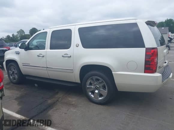 2010 Chevrolet Suburban LTZ с VIN 1GNUKKE37AR248793, выставлен на аукционе IAAI как лот 43039174 с пробегом 246 519 миль миль и . История ставок и продаж доступна на DreamBid. Изображение 14.