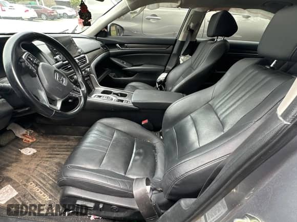 2019 Honda Accord Touring с VIN 1HGCV2F94KA035848, выставлен на аукционе Copart как лот 83988445 с пробегом Не указан миль и Чистый • Clean title. История ставок и продаж доступна на DreamBid. Изображение 9.