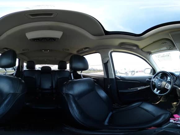 2015 Dodge Journey Crossroad с VIN 3C4PDDGG0FT554907, выставлен на аукционе IAAI как лот 43120215 с пробегом 182 093 миль миль и . История ставок и продаж доступна на DreamBid. Изображение 18.