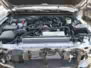 2025 Toyota Tacoma SR z VIN 3TMLB5JN7SM110641, wystawiony jako IAAI lot #42483185 z przebiegiem 1 040 mil mil oraz . Historia ofert i sprzedaży dostępna na DreamBid. Obrazek 10.