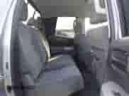2007 Toyota Tundra SR5 z VIN 5TFRV54147X015126, wystawiony jako IAAI lot #43273941 z przebiegiem 129 813 mil mil oraz . Historia ofert i sprzedaży dostępna na DreamBid. Obrazek 8.