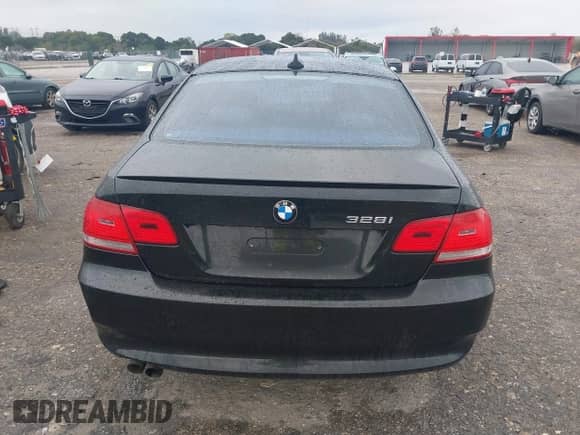 2007 BMW 3 Series 328i with VIN WBAWB33597PV71577, listed as a IAAI auction lot 41368831 with 217,639 mi miles and . Bid and sale history available at DreamBid. Image 16.