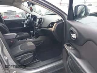 2014 Jeep Cherokee Latitude с VIN 1C4PJMCB4EW209648, выставлен на аукционе IAAI как лот 42862780 с пробегом 203 552 миль миль и . История ставок и продаж доступна на DreamBid. Изображение 5.