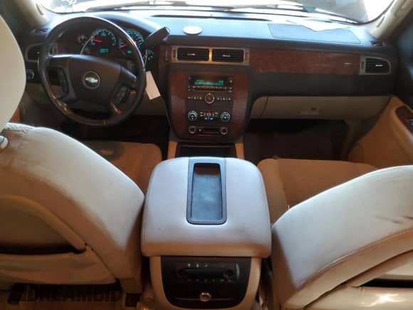 2007 Chevrolet Suburban LT with VIN 3GNFC16J27G311840, listed as a Copart auction lot 81799415 with 226,442 mi miles and Salvage title. Bid and sale history available at DreamBid. Image 8.