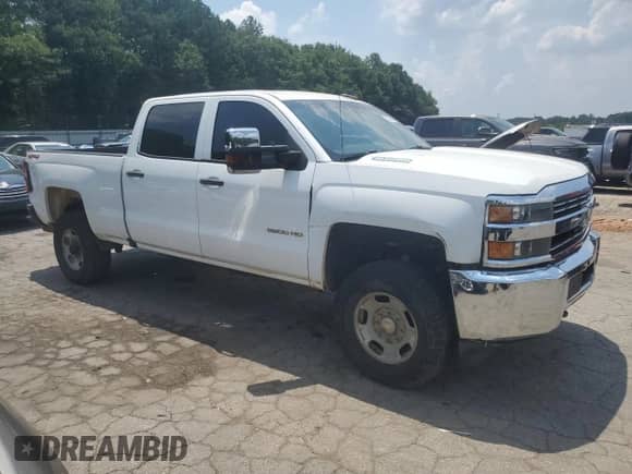 2016 Chevrolet Silverado 2500HD Work Truck z VIN 1GC1KUE83GF165326, wystawiony jako Copart lot #62088565 z przebiegiem 191 958 mil mil oraz Czysty tytuł • Clean title. Historia ofert i sprzedaży dostępna na DreamBid. Obrazek 4.