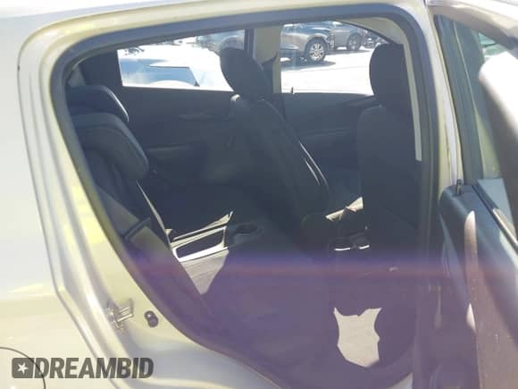 2016 Chevrolet Spark LS z VIN KL8CB6SA2GC569207, wystawiony jako IAAI lot #43328567 z przebiegiem 65 625 mil mil oraz . Historia ofert i sprzedaży dostępna na DreamBid. Obrazek 8.