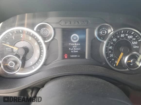 2019 Ram 1500 Tradesman z VIN 1C6SRFGT5KN605081, wystawiony jako Copart lot #46593385 z przebiegiem 140 089 mil mil oraz Szkoda całkowita • Salvage title. Historia ofert i sprzedaży dostępna na DreamBid. Obrazek 9.