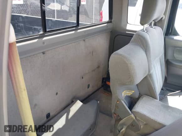 2000 Nissan Frontier XE with VIN 1N6DD26S7YC359637, listed as a IAAI auction lot 42752725 with 340,199 mi miles and . Bid and sale history available at DreamBid. Image 8.