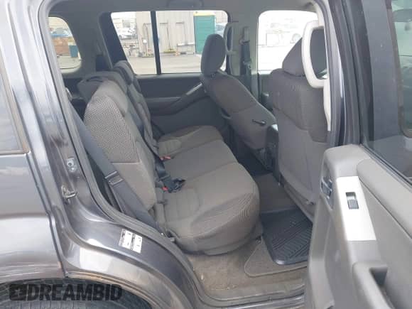 2011 Nissan Pathfinder S with VIN 5N1AR1NN4BC600909, listed as a IAAI auction lot 43441807 with 147,595 mi miles and . Bid and sale history available at DreamBid. Image 8.