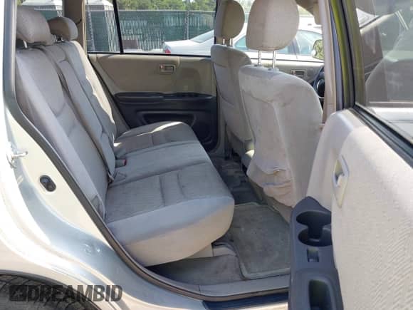 2003 Toyota Highlander с VIN JTEGF21A330074920, выставлен на аукционе IAAI как лот 42954330 с пробегом 142 106 миль миль и . История ставок и продаж доступна на DreamBid. Изображение 8.