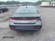 2024 Hyundai Elantra SE z VIN KMHLL4DGXRU817934, wystawiony jako IAAI lot #42659416 z przebiegiem 13 497 mil mil oraz . Historia ofert i sprzedaży dostępna na DreamBid. Obrazek 17.