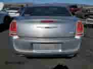 2013 Chrysler 300 S z VIN 2C3CCABG6DH659274, wystawiony jako Copart lot #67103085 z przebiegiem 164 758 mil mil oraz Szkoda całkowita • Salvage title. Historia ofert i sprzedaży dostępna na DreamBid. Obrazek 6.