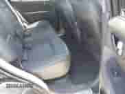 2002 Hyundai Santa Fe GLS z VIN KM8SC73D42U281993, wystawiony jako IAAI lot #42098783 z przebiegiem 256 094 mil mil oraz . Historia ofert i sprzedaży dostępna na DreamBid. Obrazek 8.