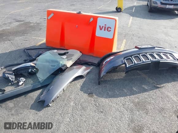 2017 Jeep Grand Cherokee Laredo with VIN 1C4RJEAG2HC605824, listed as a IAAI auction lot 43215690 with 111,643 mi miles and . Bid and sale history available at DreamBid. Image 11.